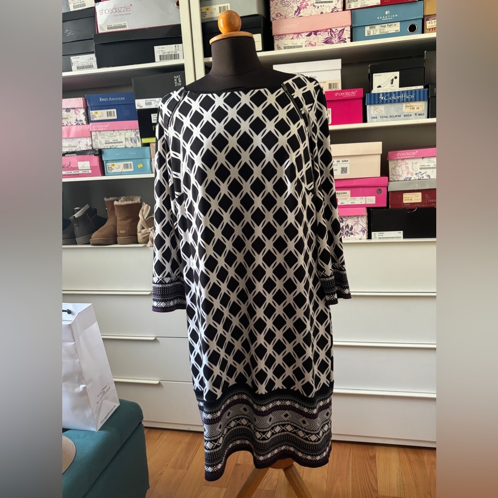 Gorgeous geometric dress